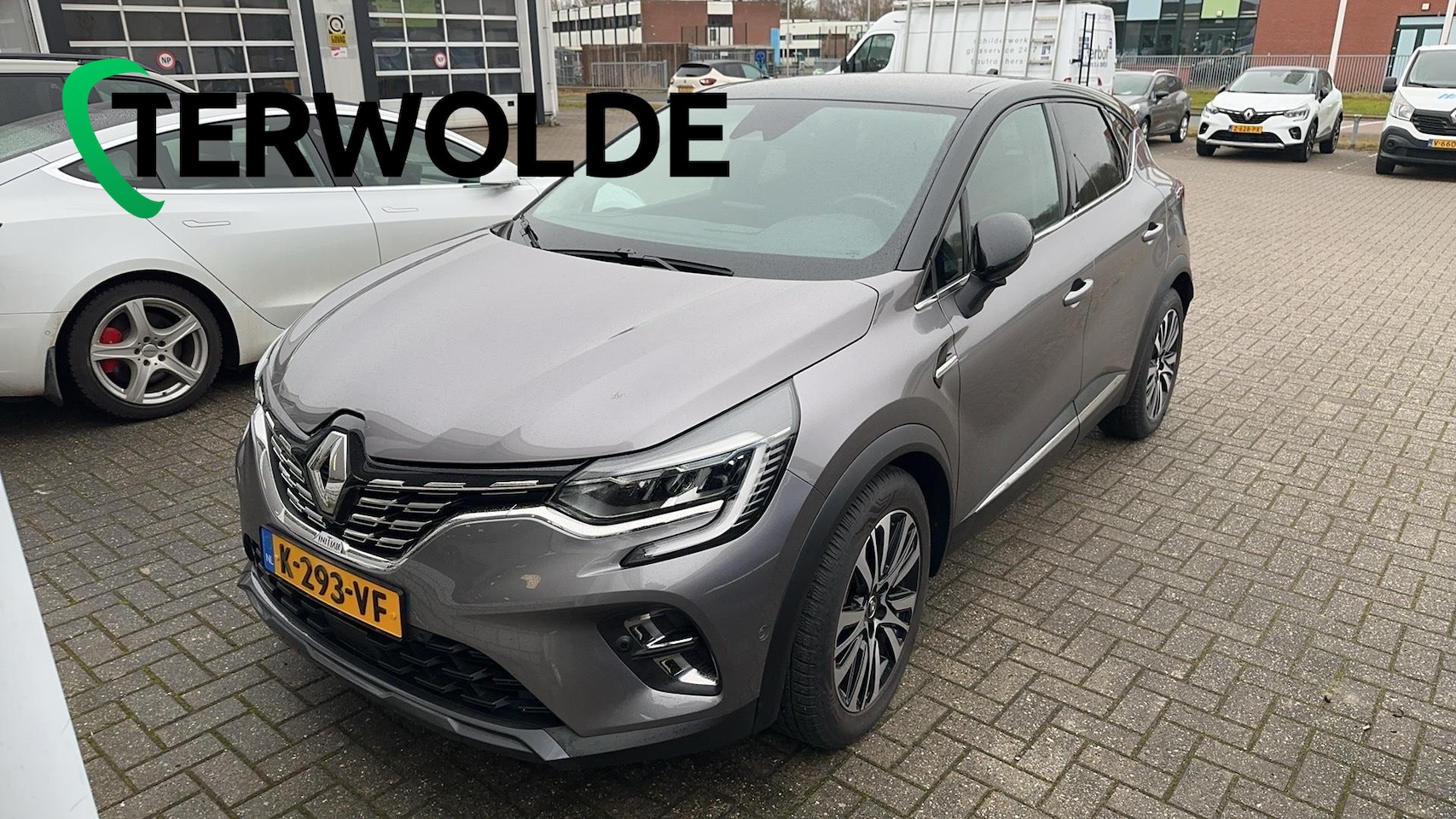 Renault Captur - 1.6 E-Tech Plug-in Hybrid 160 Initiale Paris - AutoWereld.nl