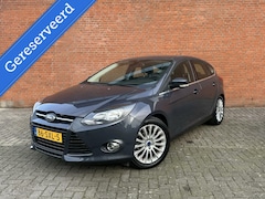 Ford Focus - 1.6 TI-VCT First Ed|DEALER|TREKHAAK|STOELVERWARM|