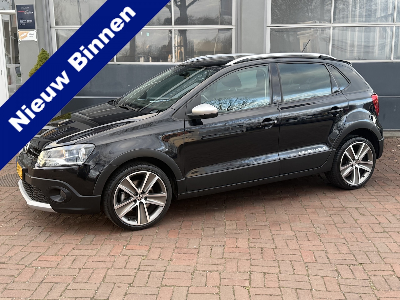 Volkswagen Polo - Cross 1.2 TSI R-Line Edition M’2014 Xenon/Clima/PDC/Stoelverwarming - AutoWereld.nl