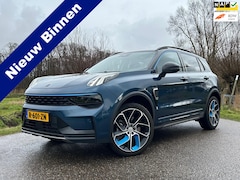 Lynk & Co 01 - 1.5 Hybrid / PHEV / Automaat / Navigatie Full Map / Apple Carplay / Panoramadak / CC / 360