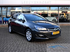 Opel Astra Sports Tourer - 1.4 Turbo Blitz, navi, airco, cruise, PDC, trekhaak, NL-auto