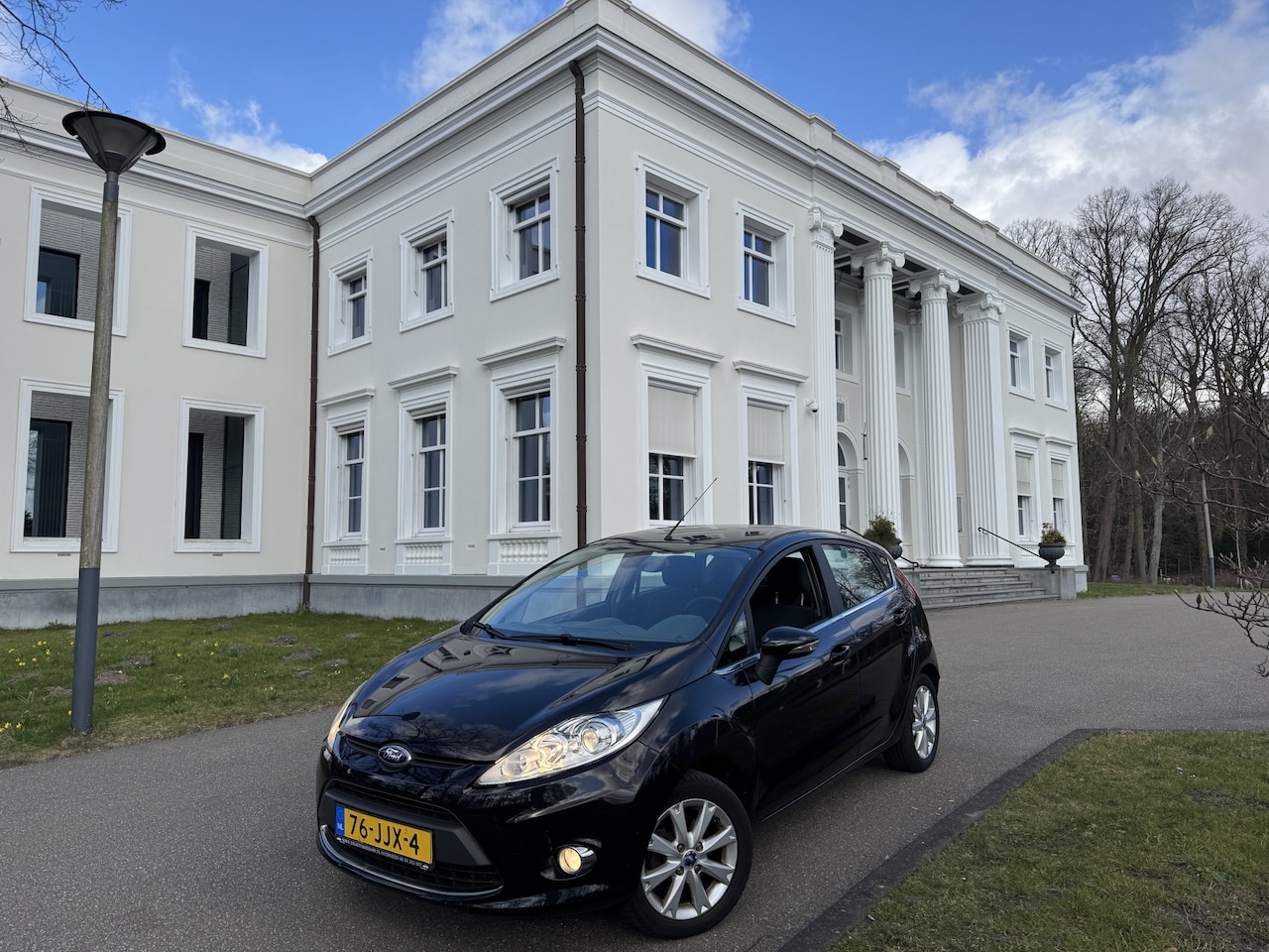 Ford Fiesta - 1.25 Ghia 1.25 Ghia 5 DRS, 7.000 KM P/JR!, NIEUW MODEL - AutoWereld.nl