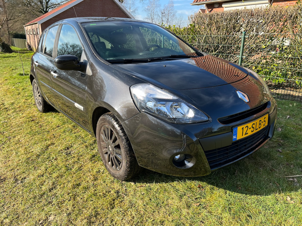 Renault Clio - 1.2 Collection Nieuwe APK | AIRCO - AutoWereld.nl