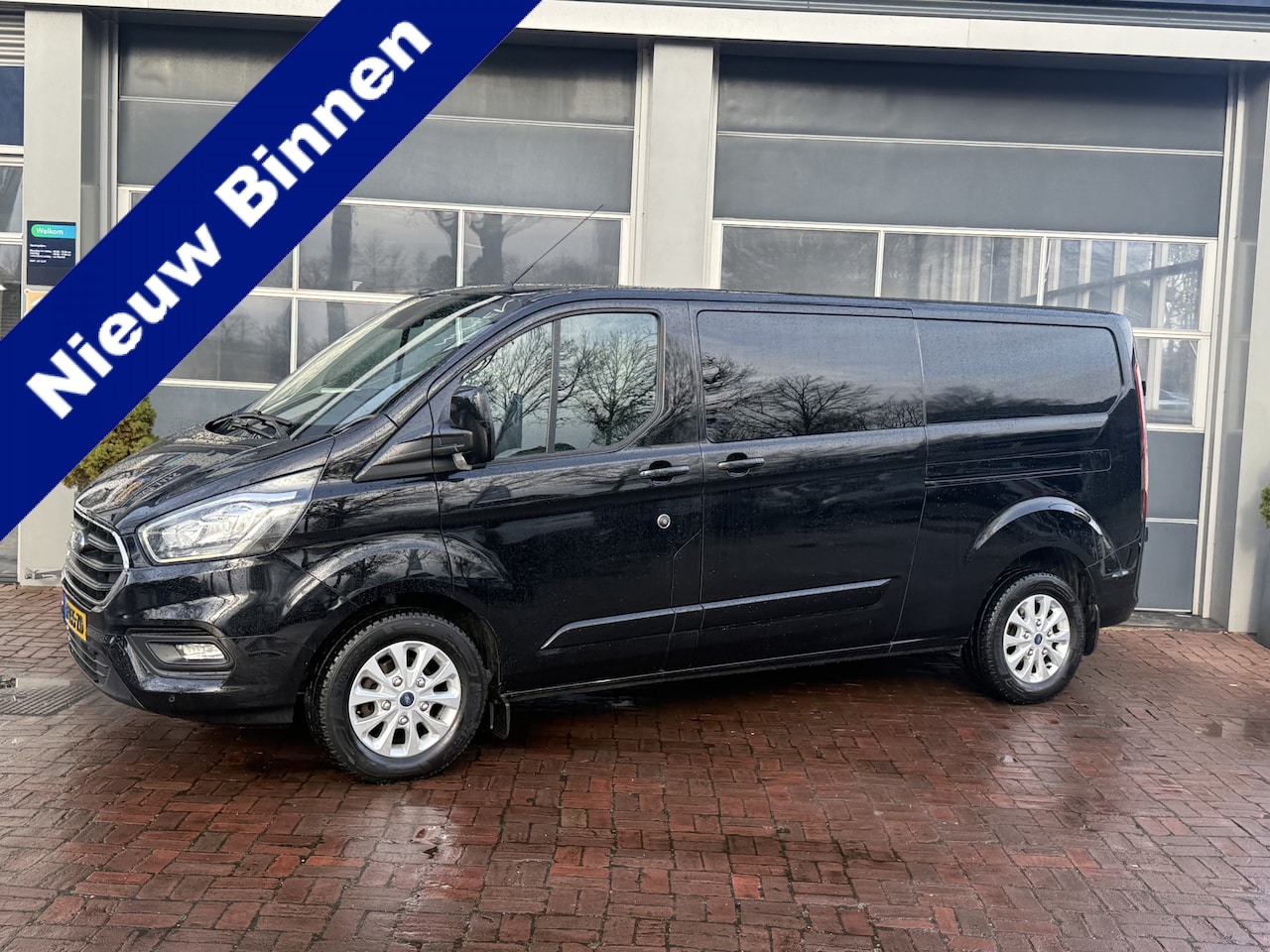 Ford Transit Custom - 300 2.0 TDCI L2H1 Limited DC |AUTOM|DUBBE Bj 2019 Dealer onderhouden - AutoWereld.nl