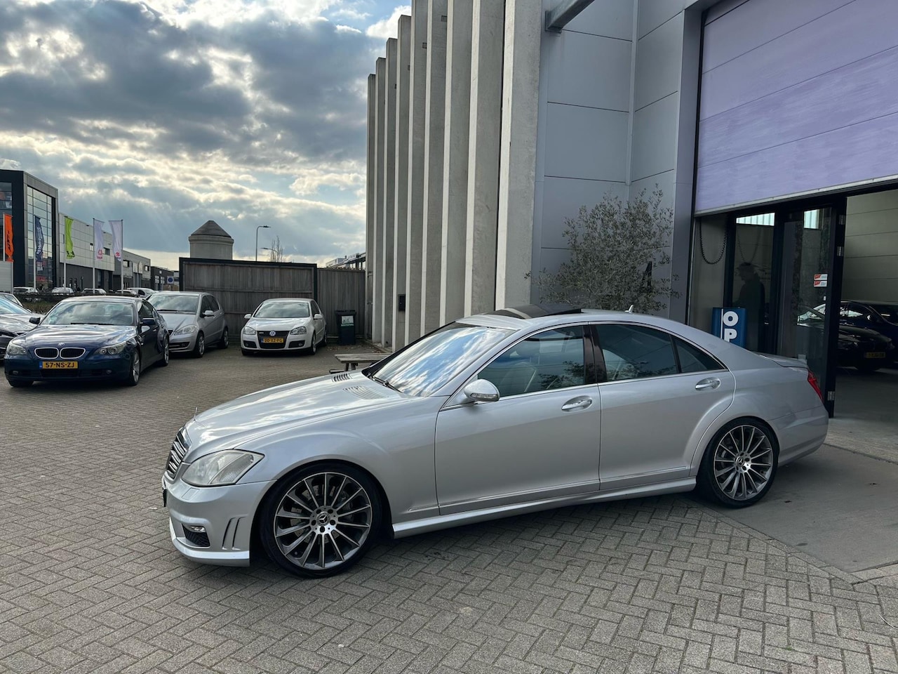 Mercedes-Benz S-klasse - 500 AMG! VOL! 20INCH! INRUIL MOGELIJK! - AutoWereld.nl