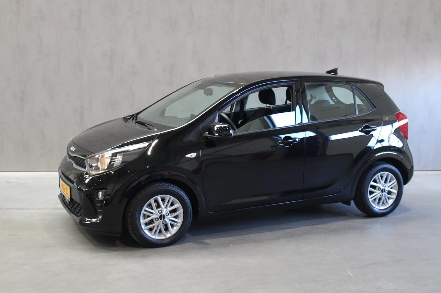 Kia Picanto - 1.0 DPi DynamicLine Cruise/Camera/Airco Prijs Rijklaar - AutoWereld.nl