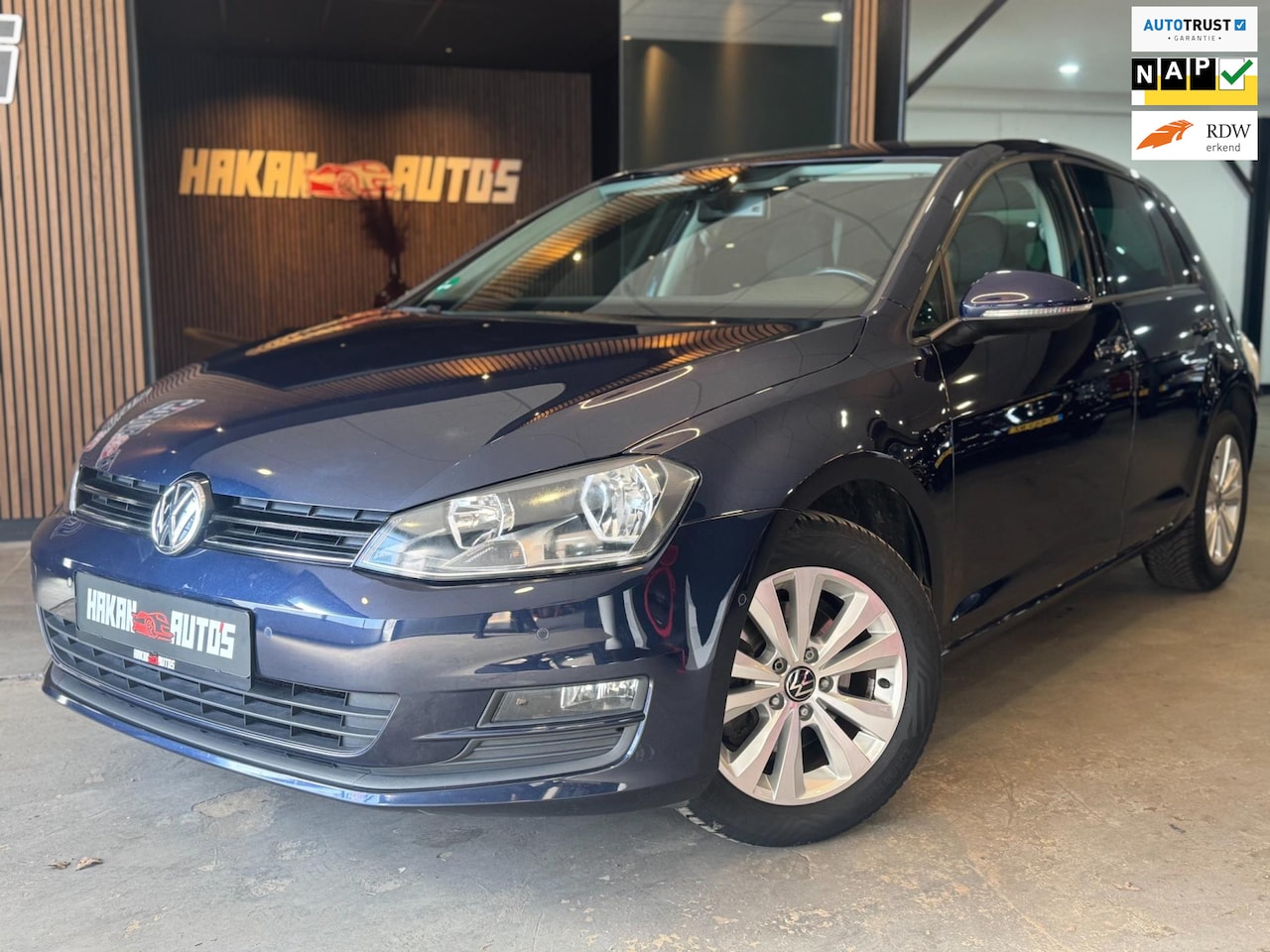 Volkswagen Golf - 1.2 TSI 105Pk Highline | Navi | Bluetooth | Parkeersensor - AutoWereld.nl