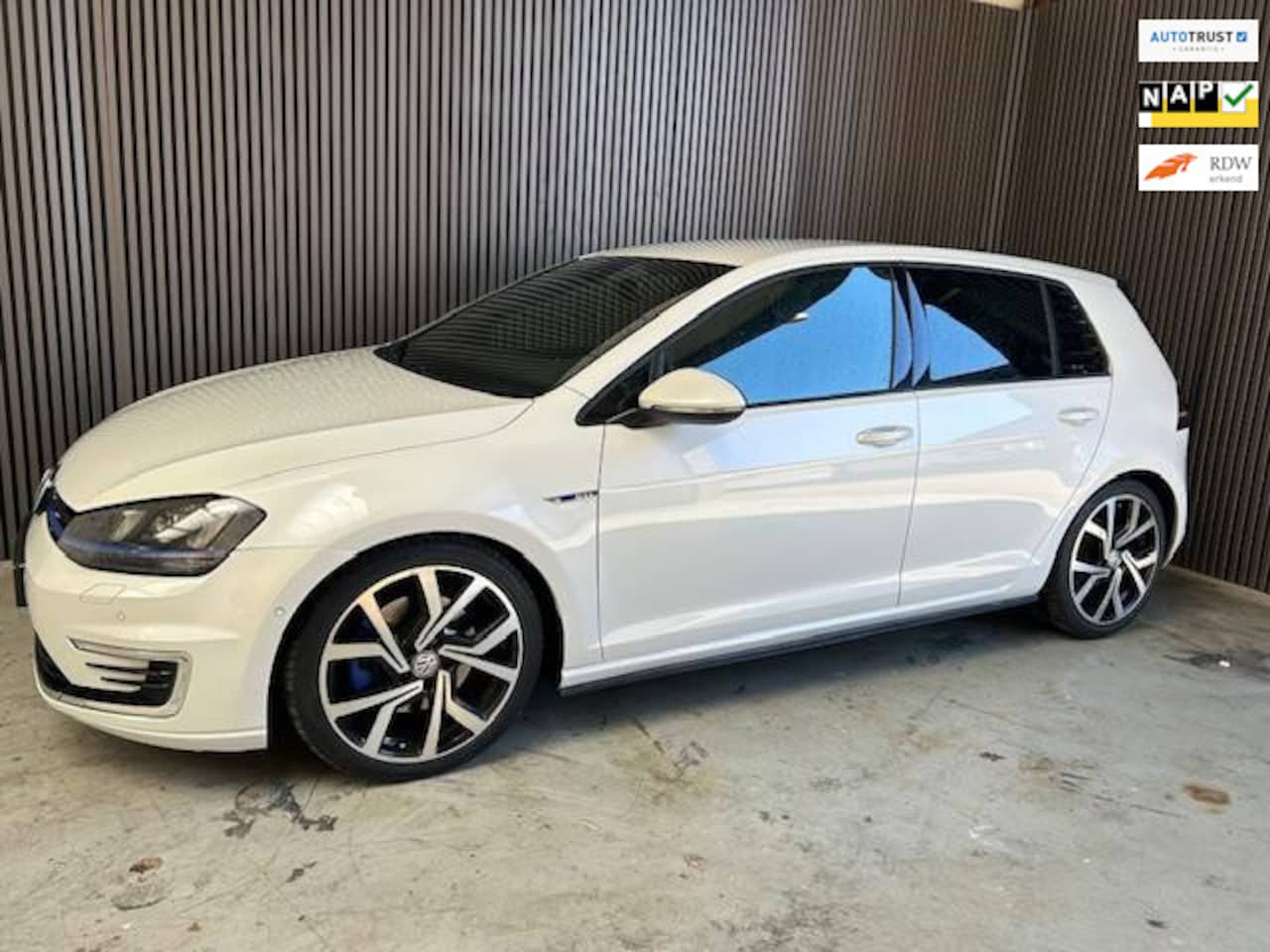 Volkswagen Golf - 1.4 TSI GTE 1.4 TSI GTE - AutoWereld.nl