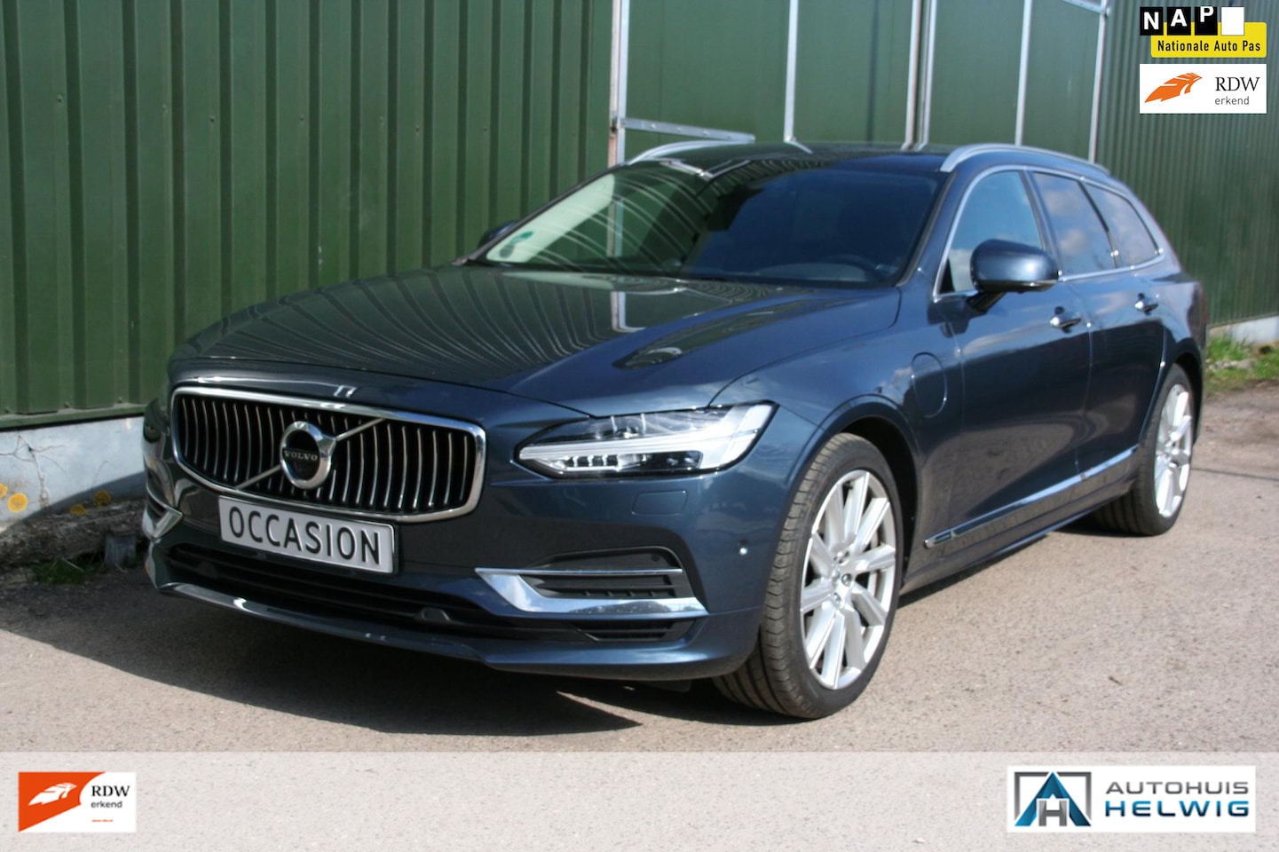 Volvo V90 - 2.0 T8 AWD Inscription 2.0 T8 AWD Inscription, LEER, PANORAMA, 360,HEAD-UP, NAVI, BOWERS & WILKENS - AutoWereld.nl