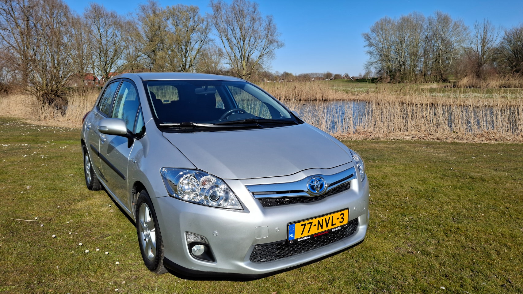 Toyota Auris - 1.8 Full Hybrid Aspiration - AutoWereld.nl