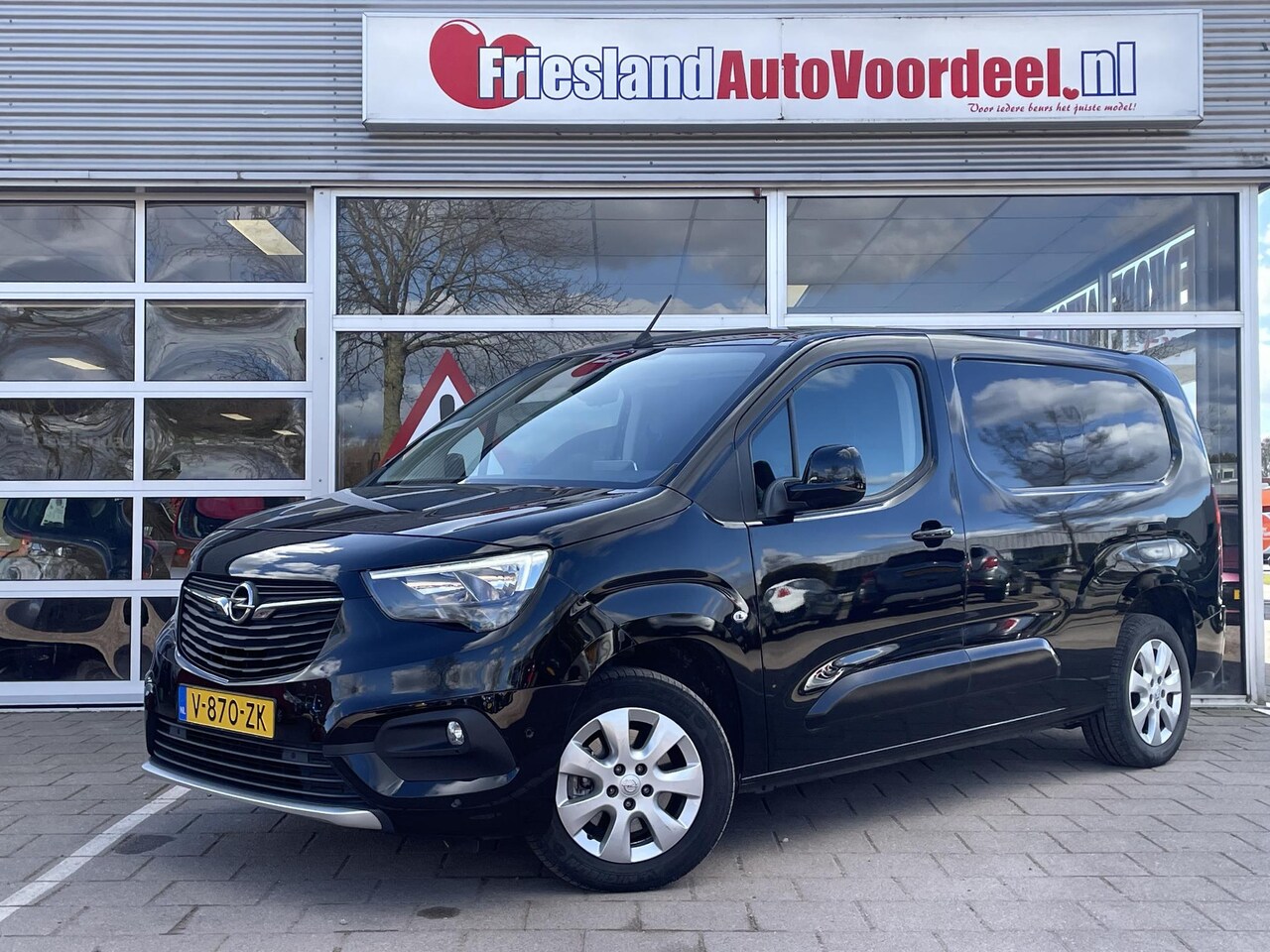 Opel Combo - 1.5D L2H1 Innovation /Airco/adaptive cruise/Navi/DAB/dodehoek det/2019/BTW auto/ - AutoWereld.nl