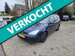 Ford Focus Wagon - 1.6-16V Ambiente