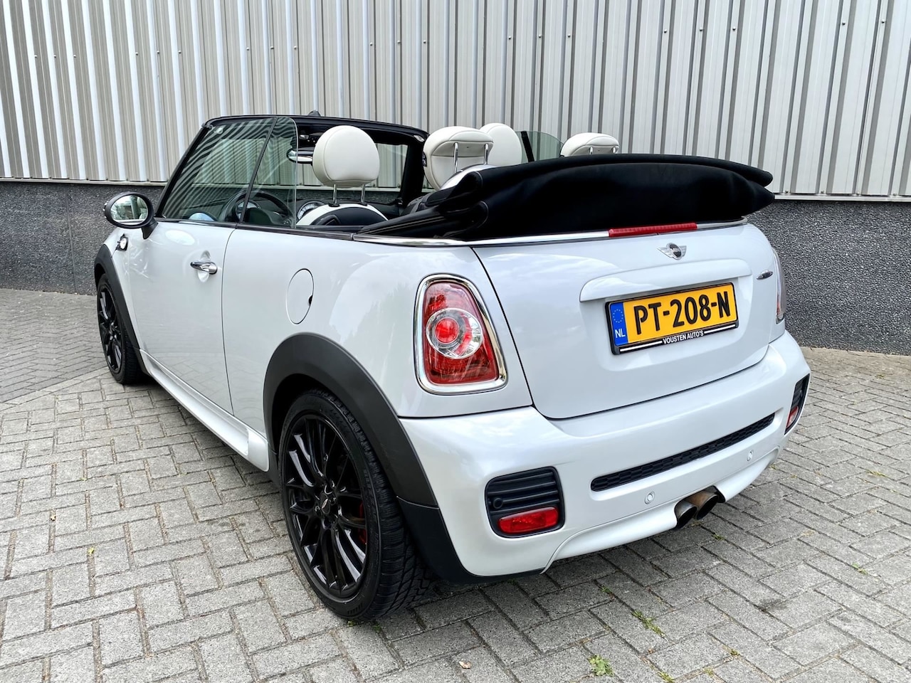 MINI Cabrio - 1.6 John Cooper Works - AutoWereld.nl