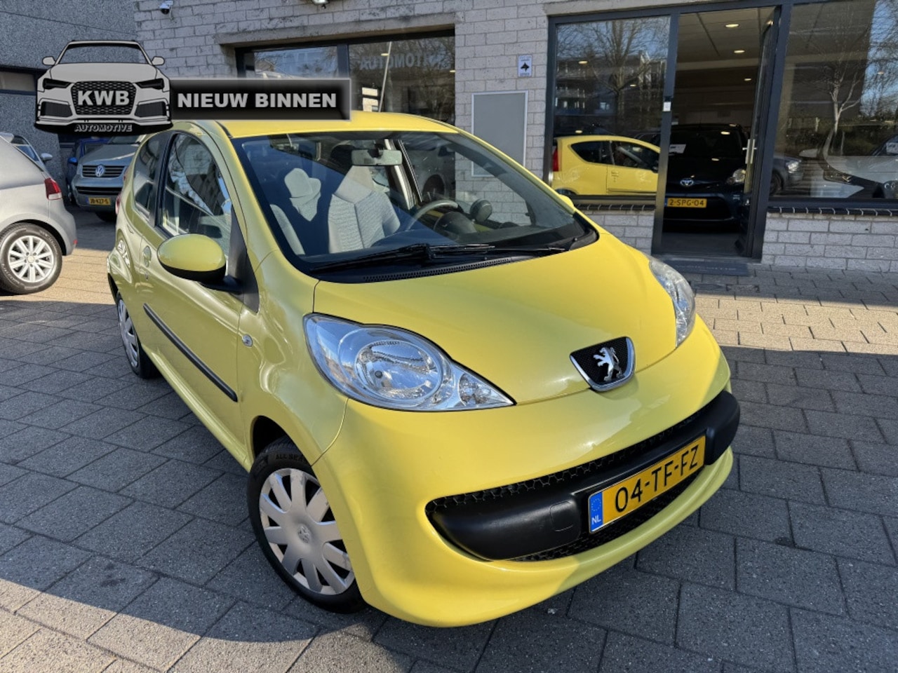 Peugeot 107 - 1.0-12V 3Drs Nieuwe apk Banden airco - AutoWereld.nl