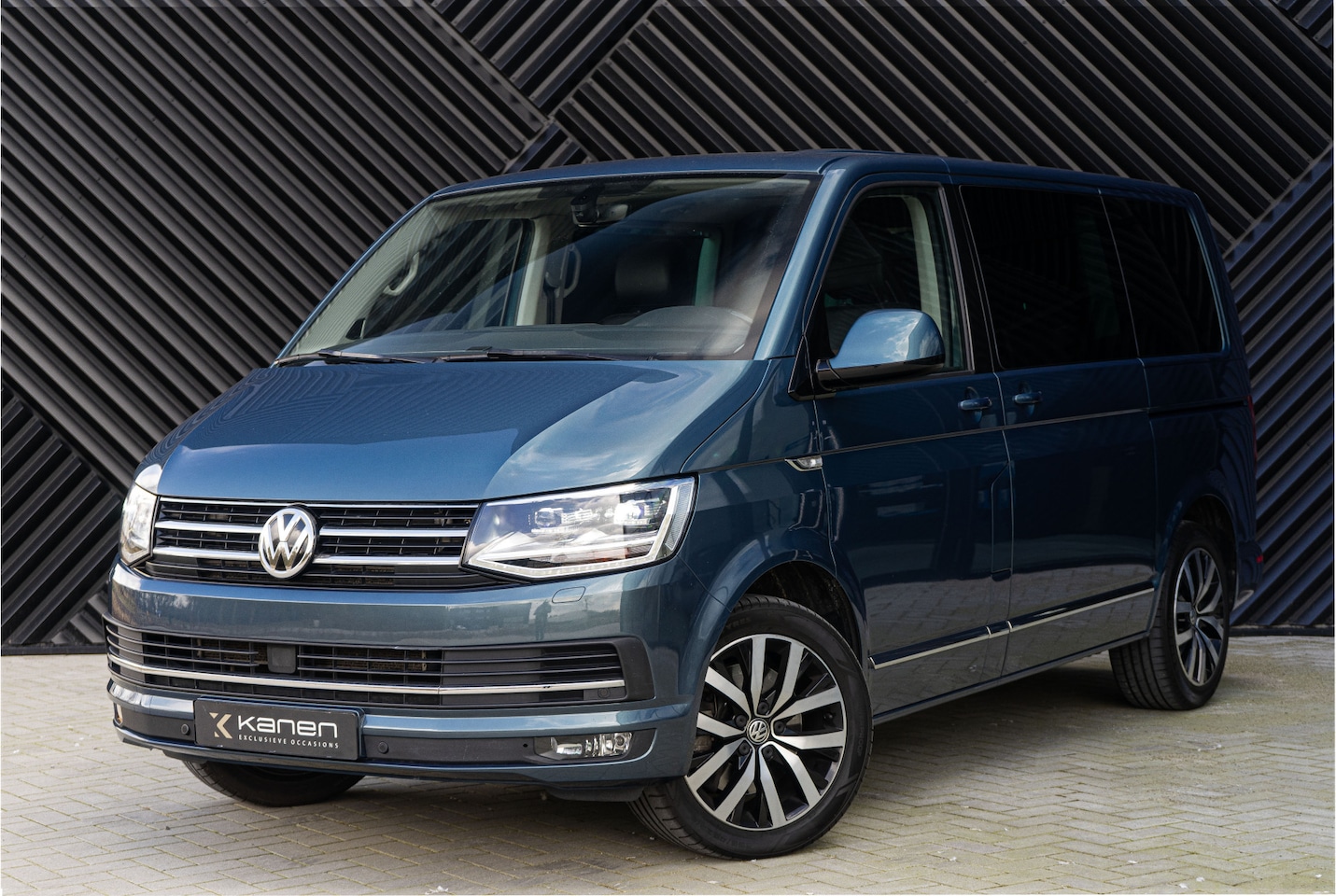 Volkswagen Transporter Multivan - Highline 2.0 TDI DC 200pk DSG ACC Dynaudio DCC Verstel. Ond. Mirror Link Memory Trekhaak - AutoWereld.nl