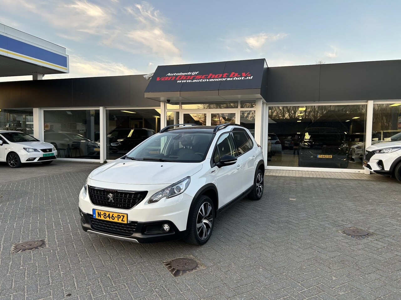 Peugeot 2008 - 1.2 PureTech GT-Line 1.2 PureTech GT-Line - AutoWereld.nl