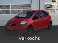 Toyota Aygo - 1.0-12V / Centrale vergrendeling / Elek ramen / Nieuwe APK / Onderhoudsbeurt /