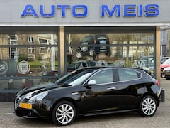 Alfa Romeo Giulietta - 1.4 T Distinctive Lusso Automaat Leder Navi Clima Cruise Xenon P