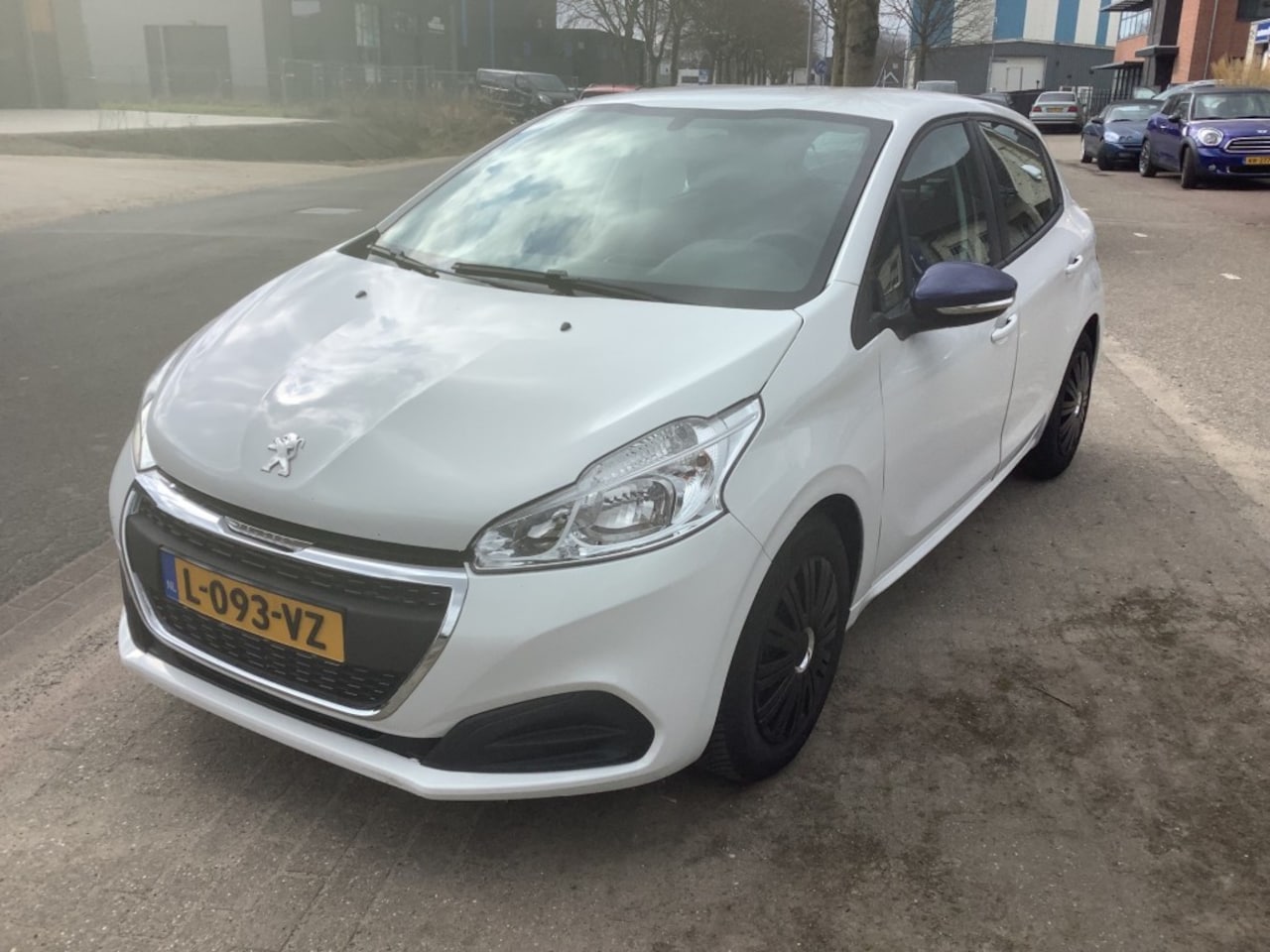 Peugeot 208 - 1.2 PureTech Like 1.2 PURETECH LIKE - AutoWereld.nl