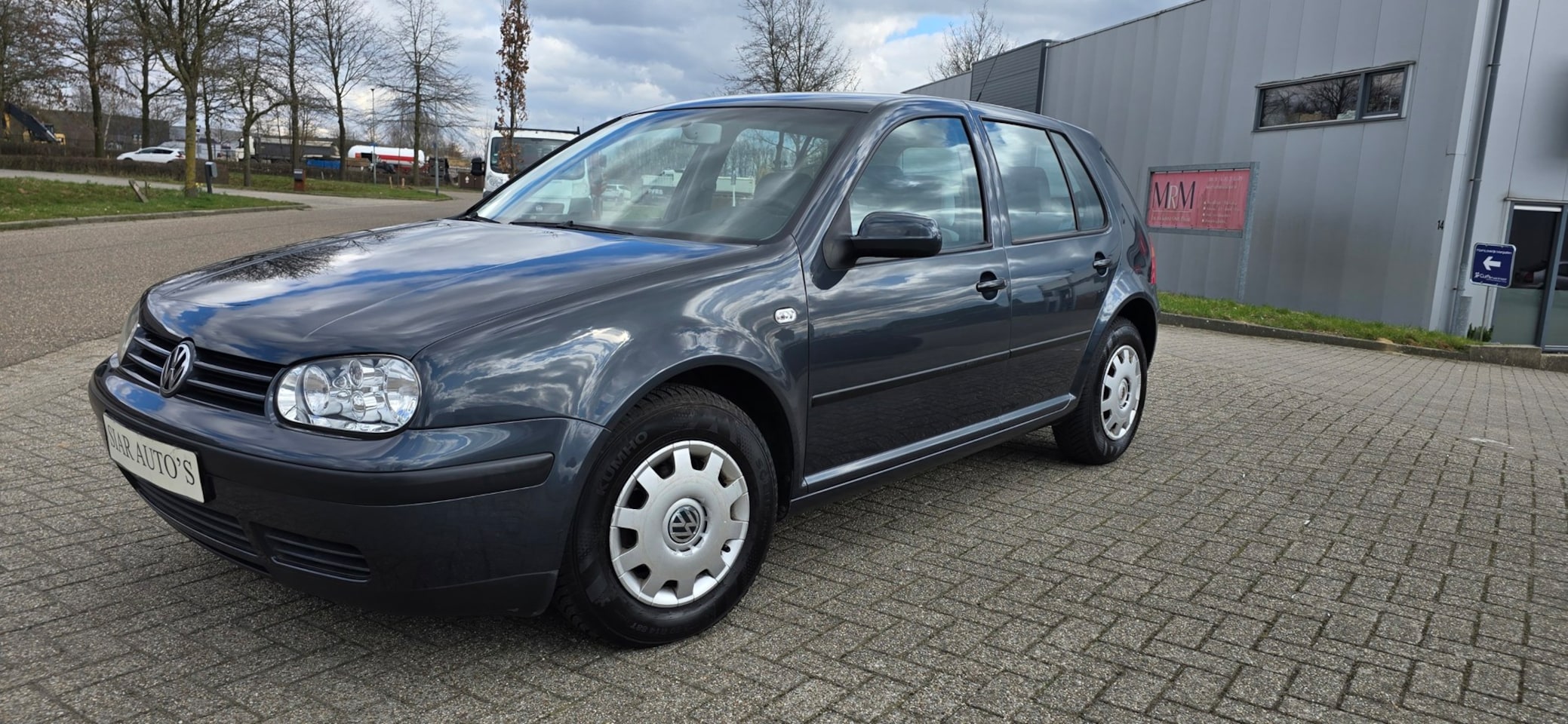 Volkswagen Golf - 1.6 Comfortline AUTOMAAT EN ZEER NETTE AUTO - AutoWereld.nl