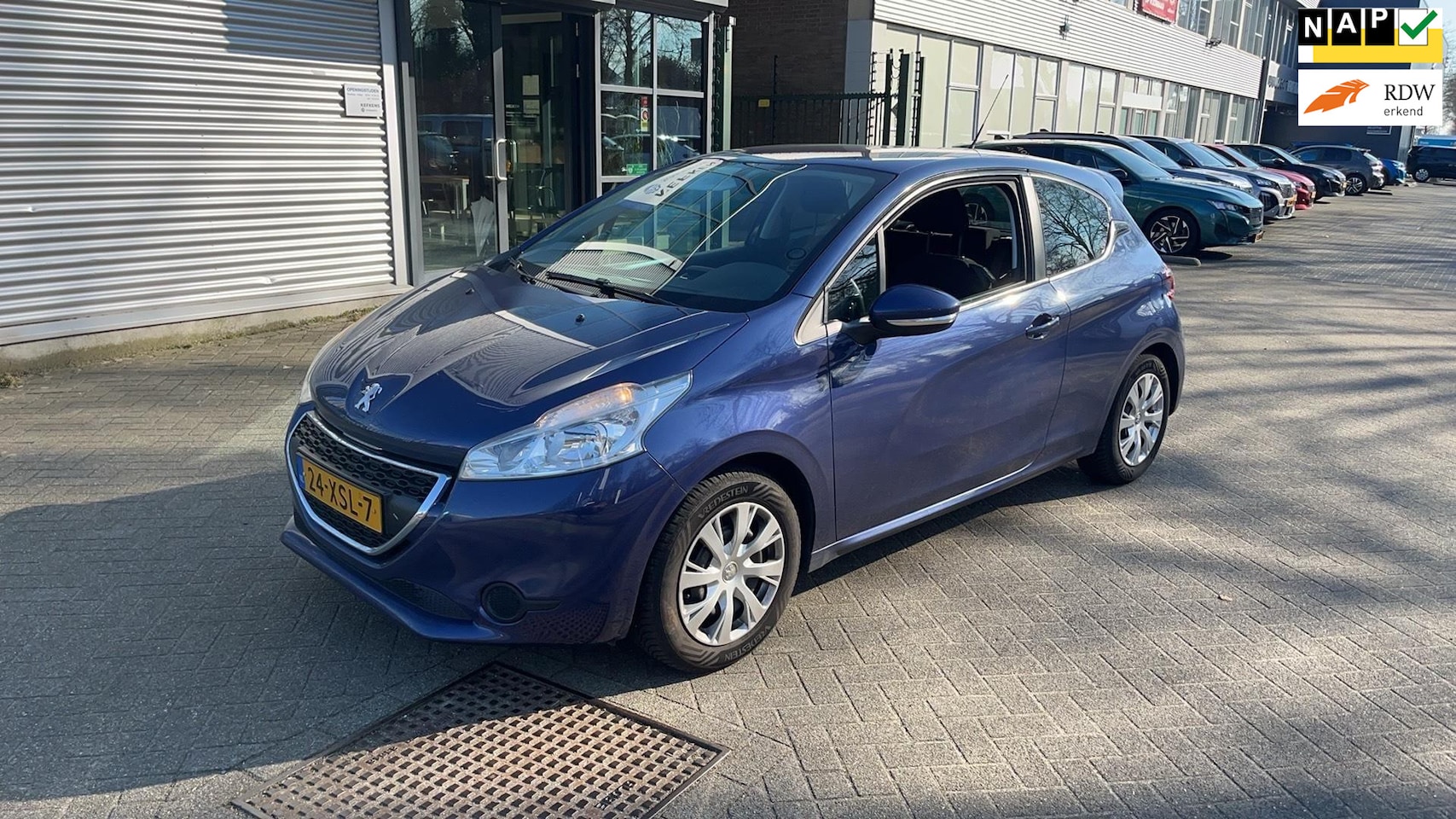 Peugeot 208 - 1.2 VTi 82pk Active Airco Cruise Trekhaak Historie Zuinig A-Label - AutoWereld.nl