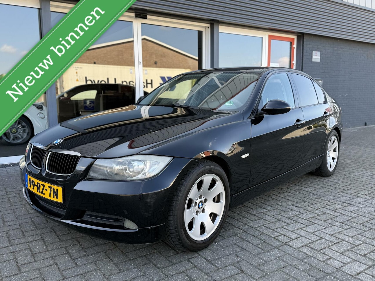 BMW 3-serie - 318i 318i - AutoWereld.nl