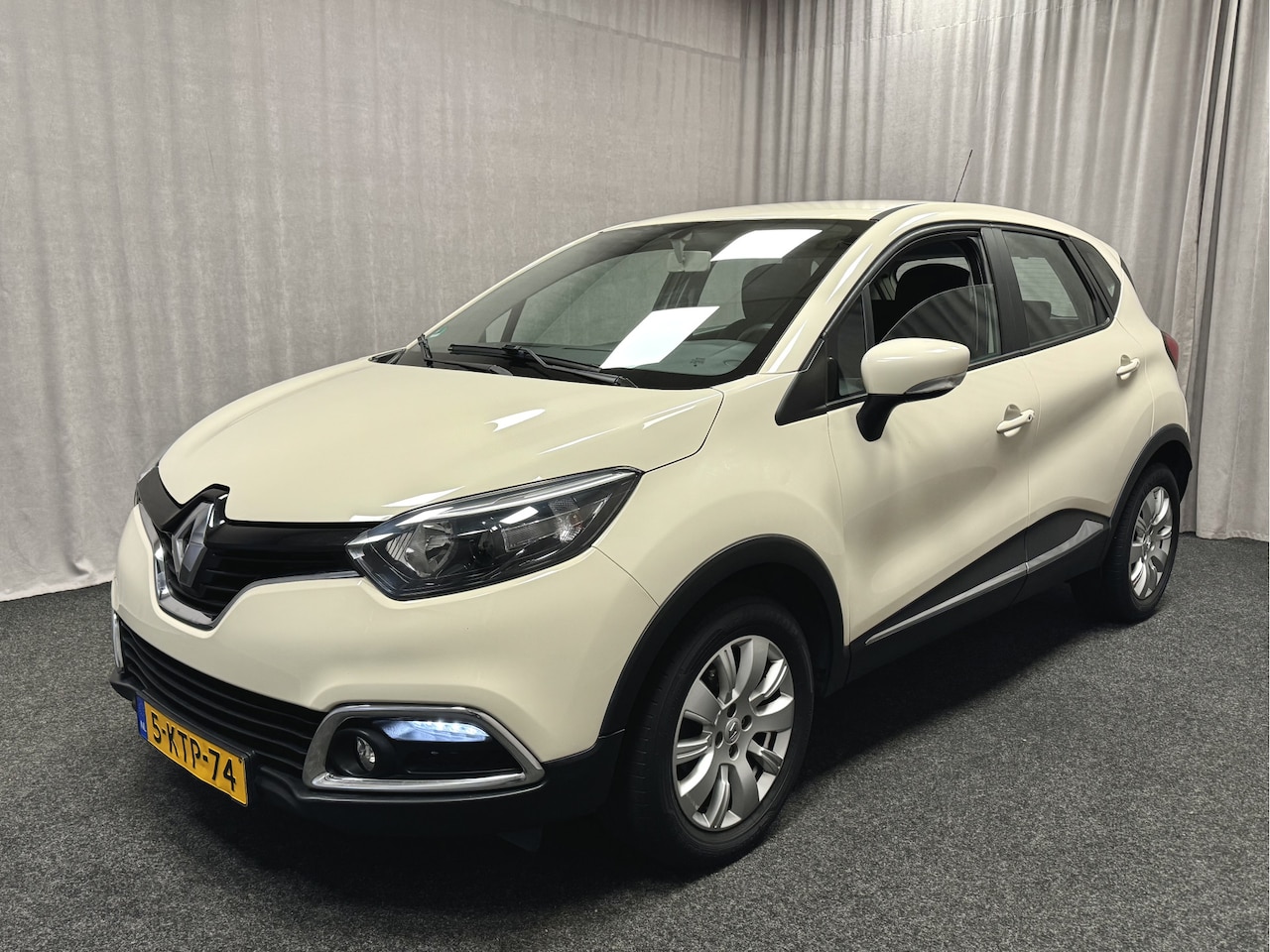 Renault Captur - 0.9 TCe Expression | Airco | Cruise | Navi | Trekhaak | - AutoWereld.nl