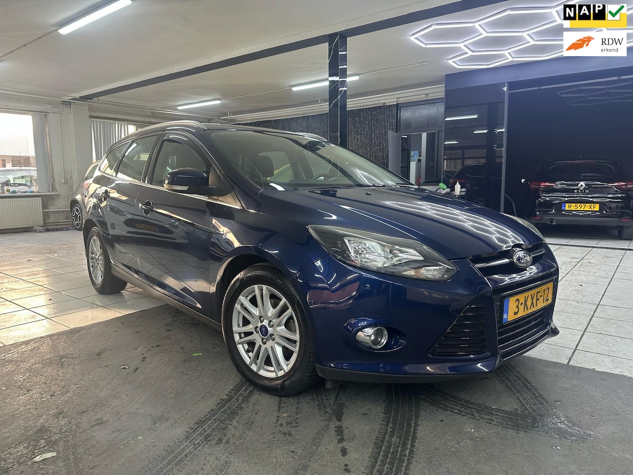 Ford Focus Wagon - 1.0 EcoBoost Titanium 1.0 EcoBoost Titanium - AutoWereld.nl