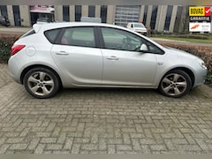 Opel Astra - 1.4 Turbo Edition