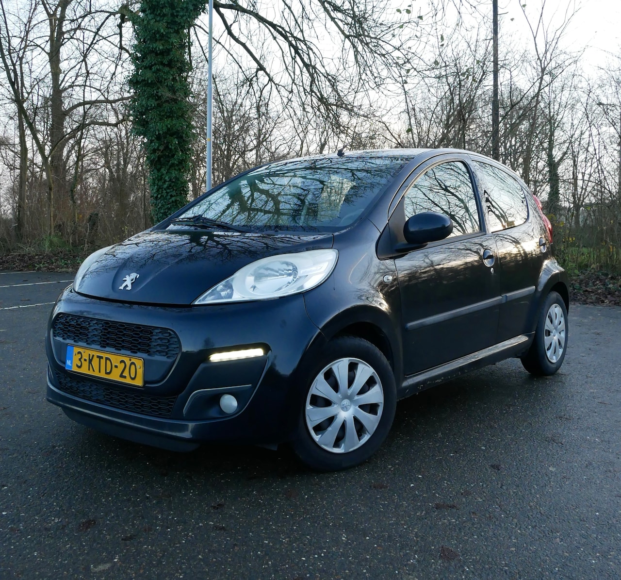 Peugeot 107 - 1.0 Active 5 DEURS/AIRCO/ARMSTEUN/APK 07-11-2025 - AutoWereld.nl