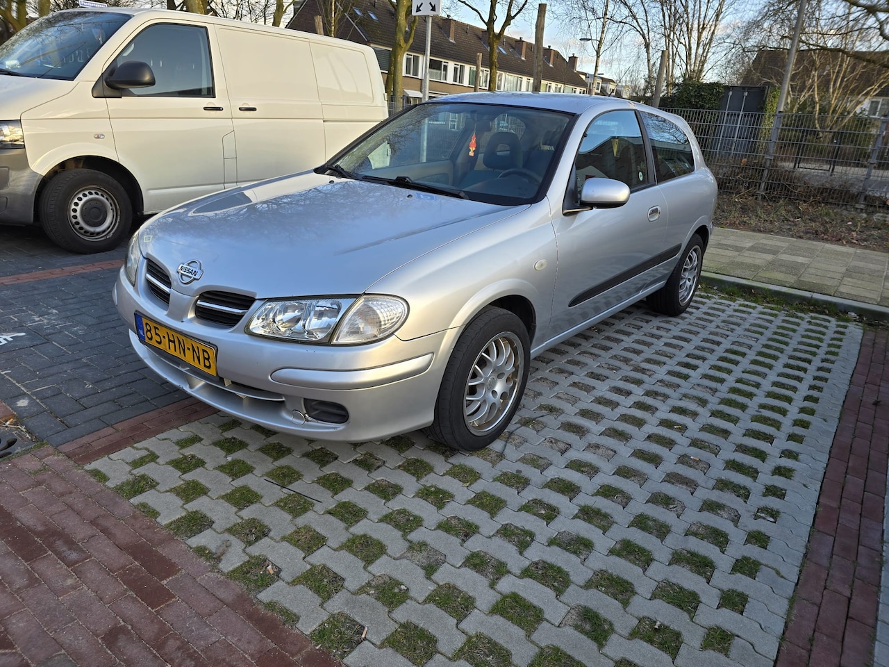 Nissan Almera - 1.8 Ambience slechts 92xxx km N.A.P - AutoWereld.nl