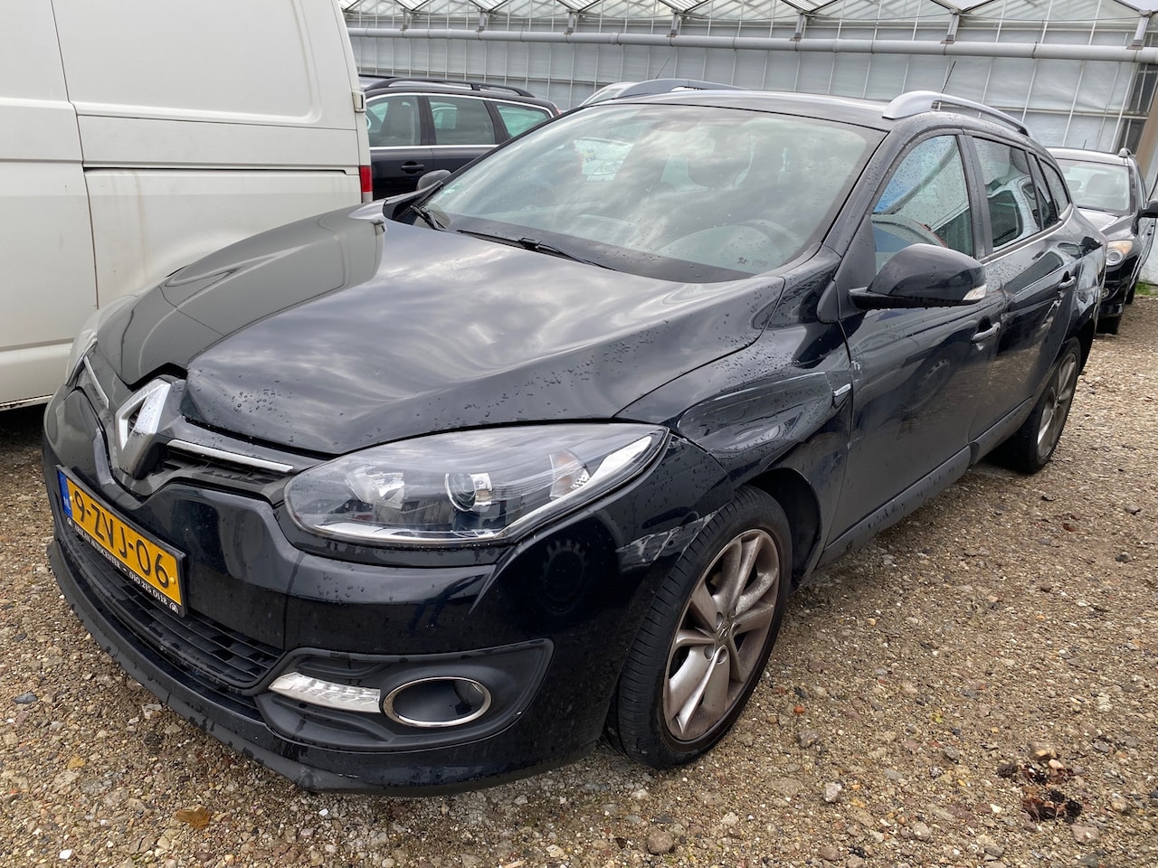 Renault Mégane Estate - 2015 * 1.2 TCe Limited * KETTING BROKEN / MOTORSCHADE - AutoWereld.nl