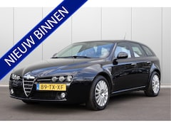 Alfa Romeo 159 Sportwagon - 2.2 JTS Business acc leder cruise nl-auto youngtimer