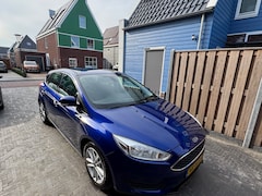 Ford Focus - 1.0 Trend Met nieuwe APK door FORD DEALER