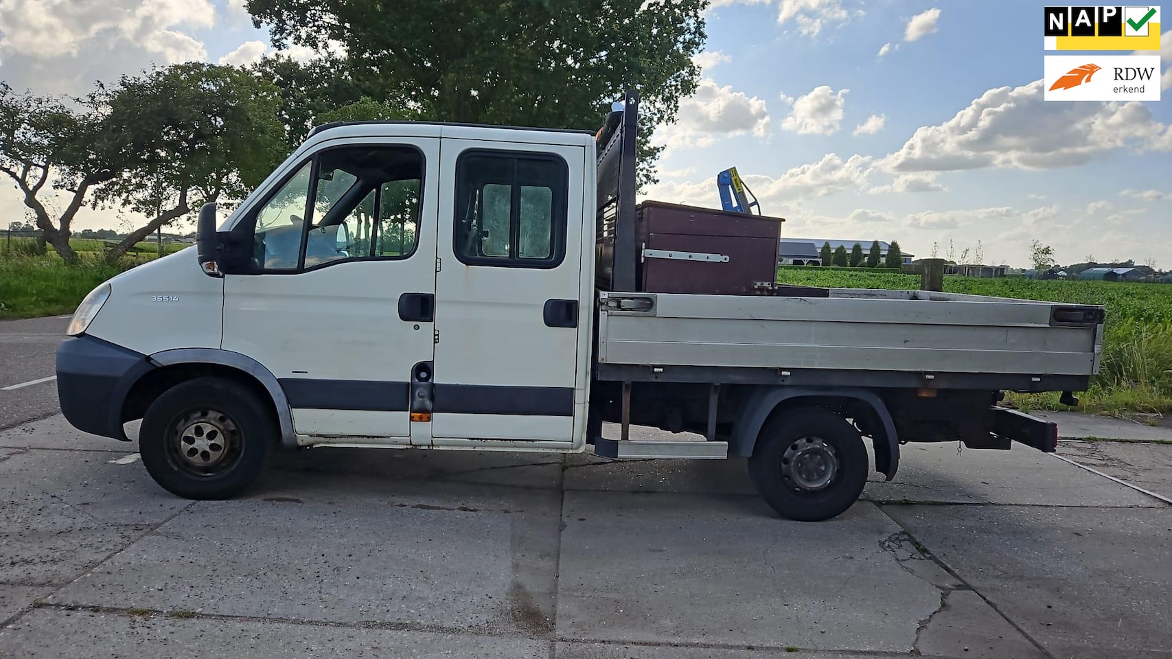 Iveco Daily - 35S14 D 345/ pick up/ dubbelcabine/ hijskraan/ euro 4/ bj 2008 - AutoWereld.nl