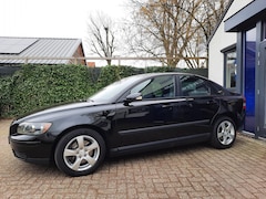 Volvo S40 - 2.4i Kinetic Aut. Youngtimer