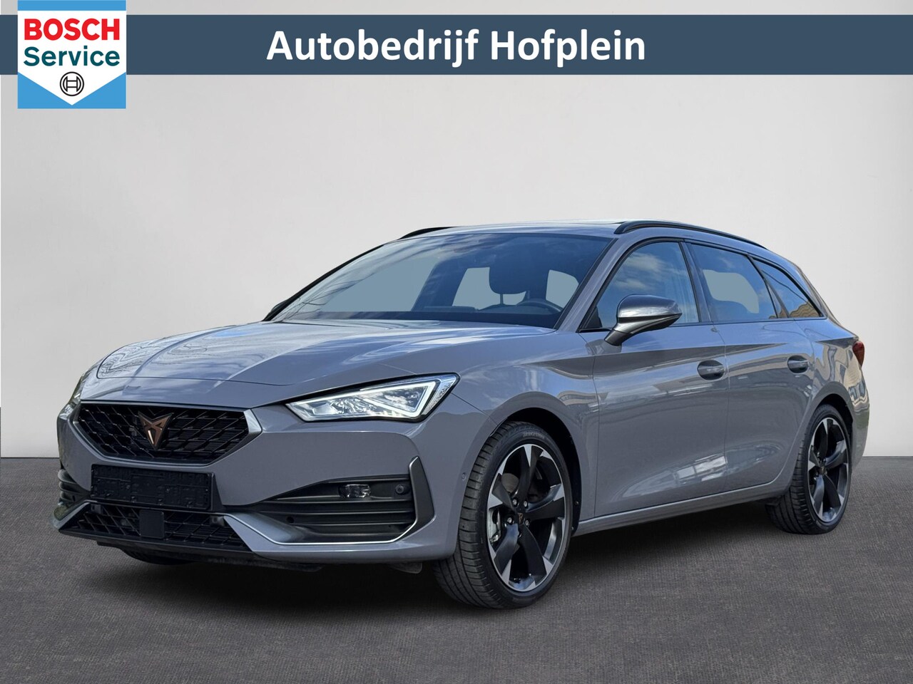 CUPRA Leon Sportstourer - 1.5 eTSI Business Edition | Automaat | Camera | Pano | Carplay | ACC | Navi | LM velgen | - AutoWereld.nl