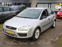 Ford Focus - 1.6-16V Titanium 5-Deurs Groot NAV Airco LM-Velgen NAP APK