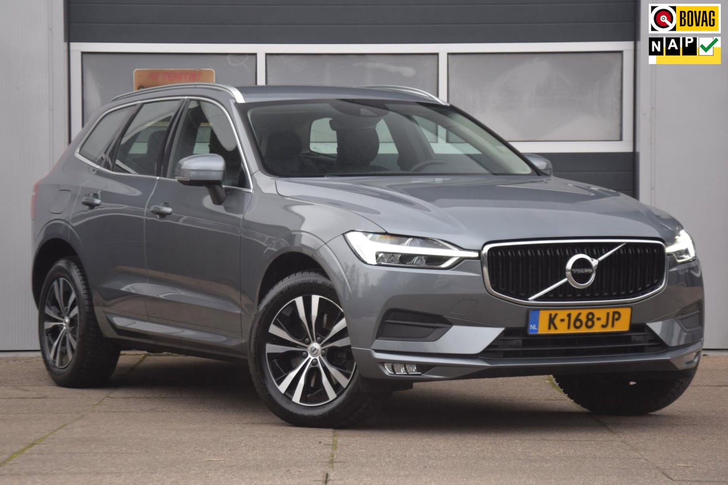 Volvo XC60 - 2.0 B4 Business Pro LEER / CAMERA / ELEKTRISCHE TREKHAAK / - AutoWereld.nl