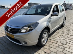 Dacia Sandero - 1.2 Blackline 5 deurs 43.000 km airco