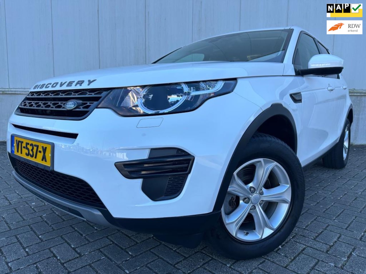 Land Rover Discovery Sport - 2.0 TD4 S, Grijs kenteken, Euro 6, NL auto... - AutoWereld.nl