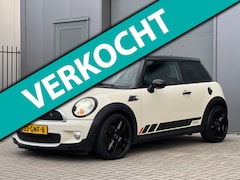 MINI Cooper S - 1.6 Chili | Leder stoelen | Xenon | 18 inch | Onderhoudhistorie | 2 sleutels |