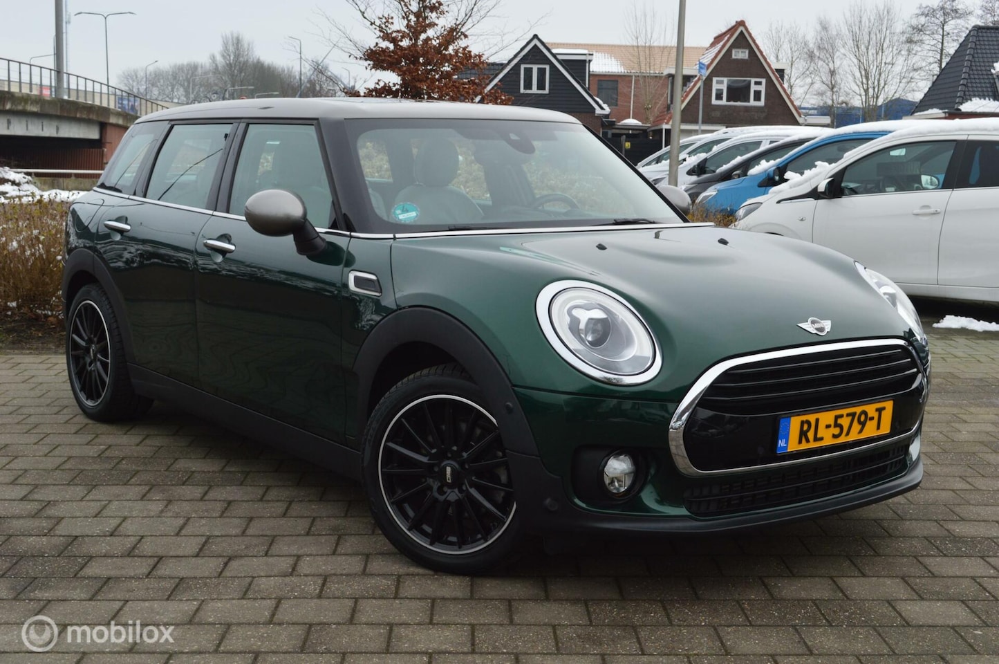 MINI Clubman - 1.5 Cooper Chili Serious Business 1.5 Cooper Chili Serious Business - AutoWereld.nl