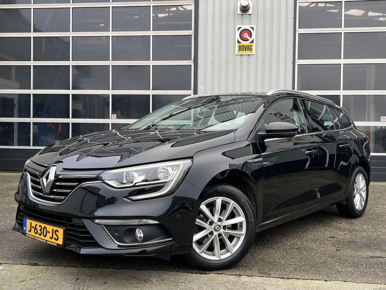 Renault Mégane Estate - 1.3 TCe Limited Camera/autom.inparkeerhulp/blindspot - AutoWereld.nl