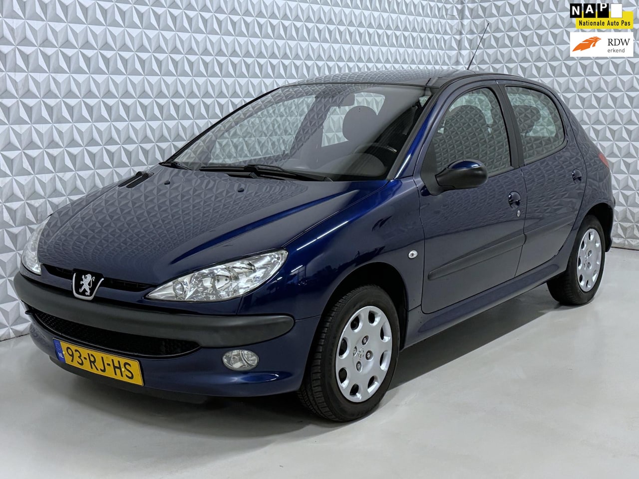 Peugeot 206 - 1.4-16V 5drs in nette staat! AIRCO / 89.000km (2005) - AutoWereld.nl