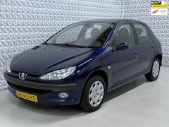 Peugeot 206 - 1.4-16V 5drs in nette staat AIRCO / 89.000km (2005)