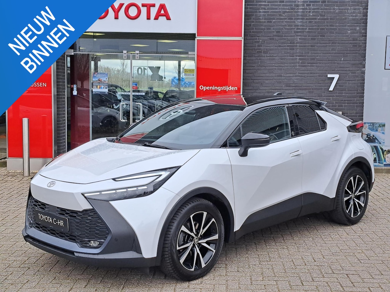 Toyota C-HR - 2.0 Hybrid 200 First Edition ADAPTIVE CRUISE CONTROL CAMERA APPLE CAR PLAY/ANDROID AUTO - AutoWereld.nl