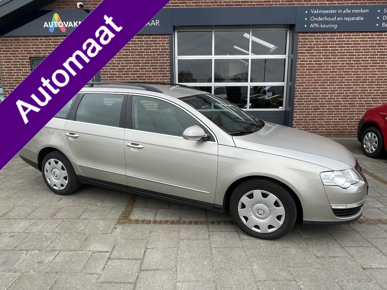 Volkswagen Passat Variant - 2.0 FSI Comfortline automaat ( Airco, trekhaak) - AutoWereld.nl