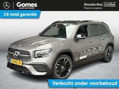 Mercedes-Benz GLB - 180 AMG | Panoramadak | Achteruitrijcamera | Stoelverwarming | Sfeerverlichting | Dodehoek