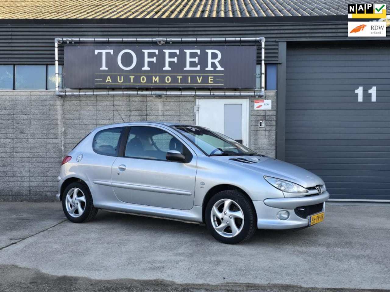 Peugeot 206 - 1.6-16V XS 1.6-16V XS - AutoWereld.nl